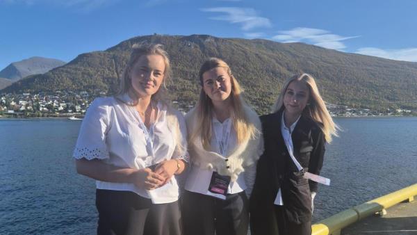 Lenke til artikkel: European Youth Parliament