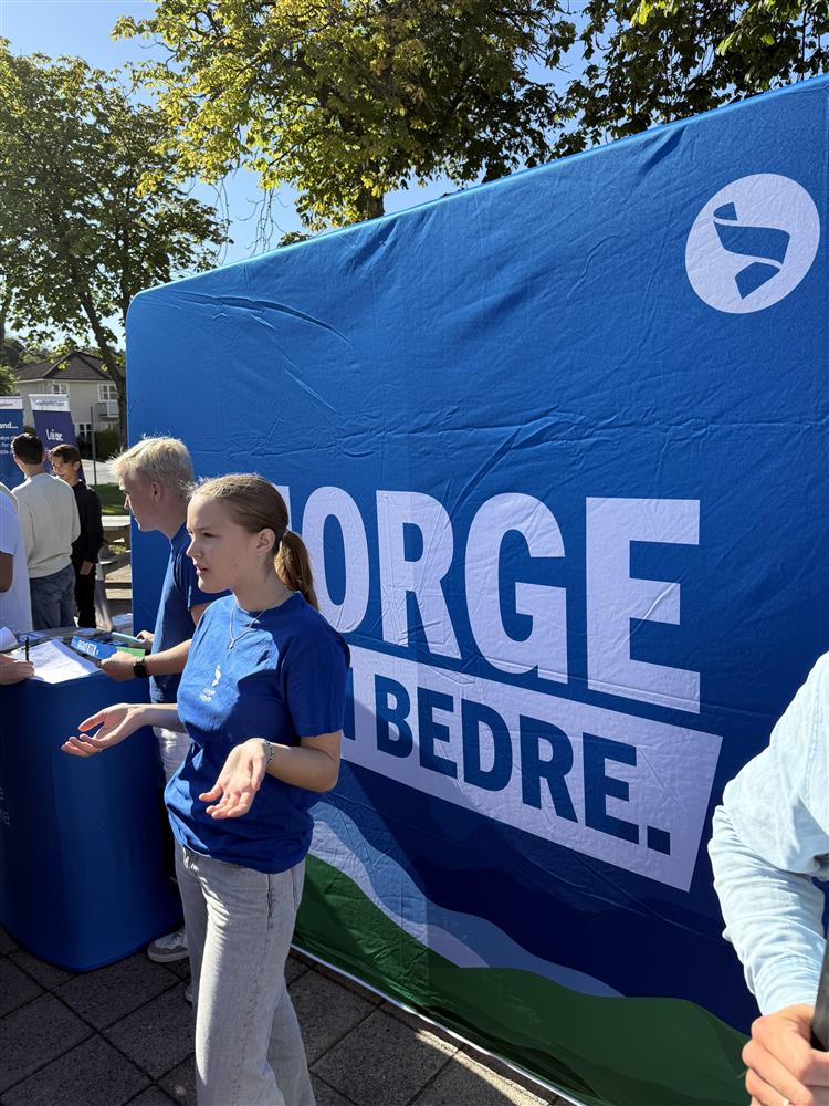 Politisk stand Høyre - Klikk for stort bilde