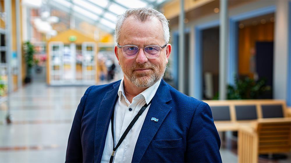 Glenn Håkon Melby (H) ser i kameraet - Klikk for stort bilde