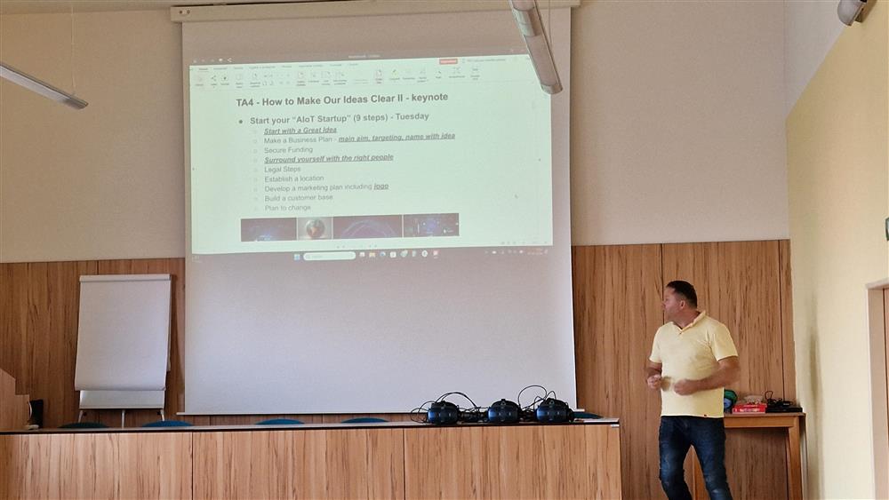 I klasserommet - Klikk for stort bilde