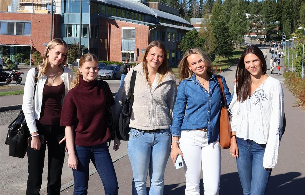 Skolestart 18. august 2025 - Klikk for stort bilde
