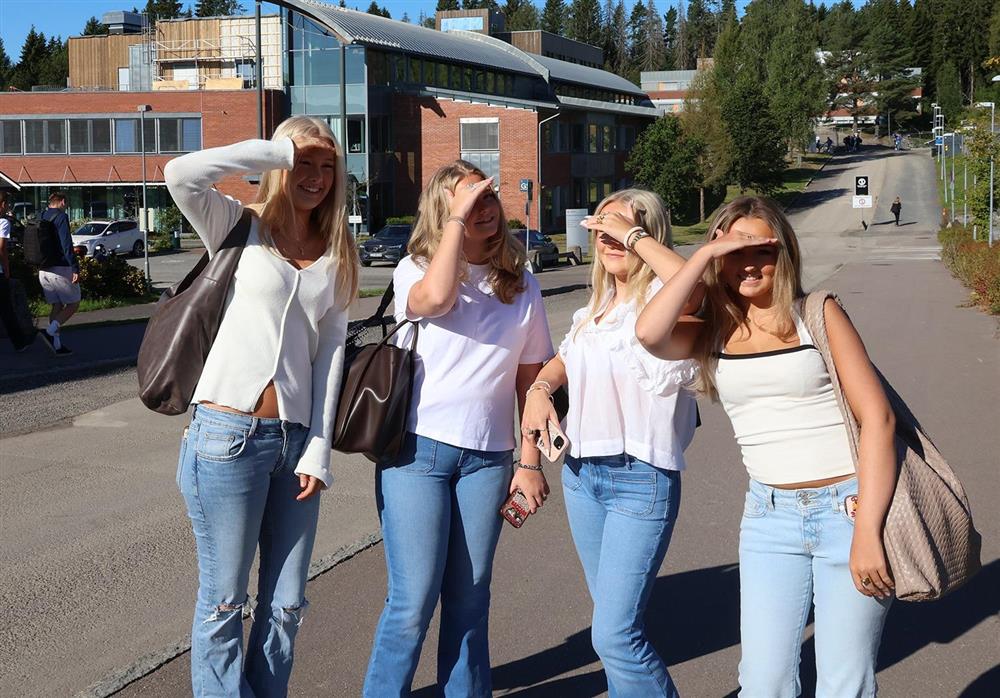 Skolestart 18. august 2025 - Klikk for stort bilde