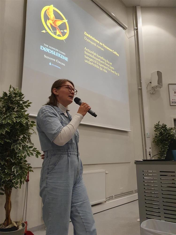 Bokpresentasjon for vg1, i auditoriet - Klikk for stort bilde