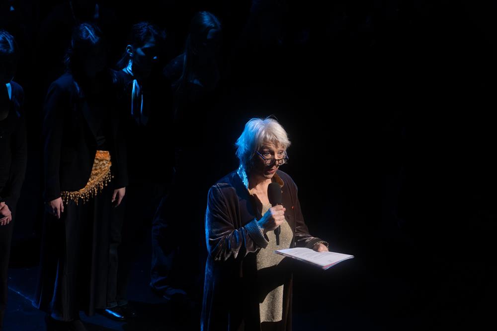 Operakorsangere for en kveld - Klikk for stort bilde