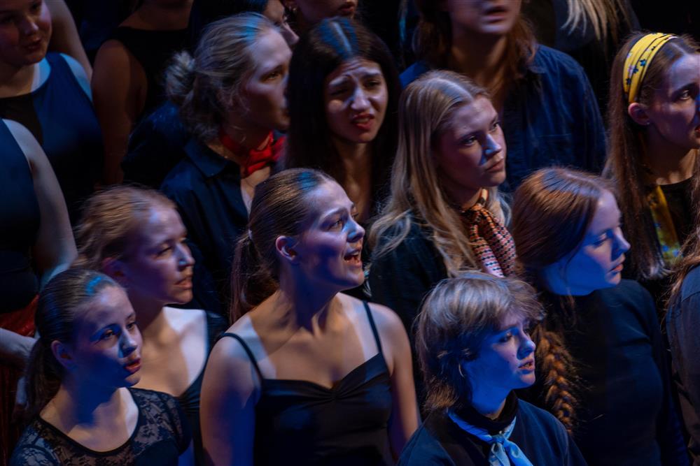 Operakorsangere for en kveld - Klikk for stort bilde