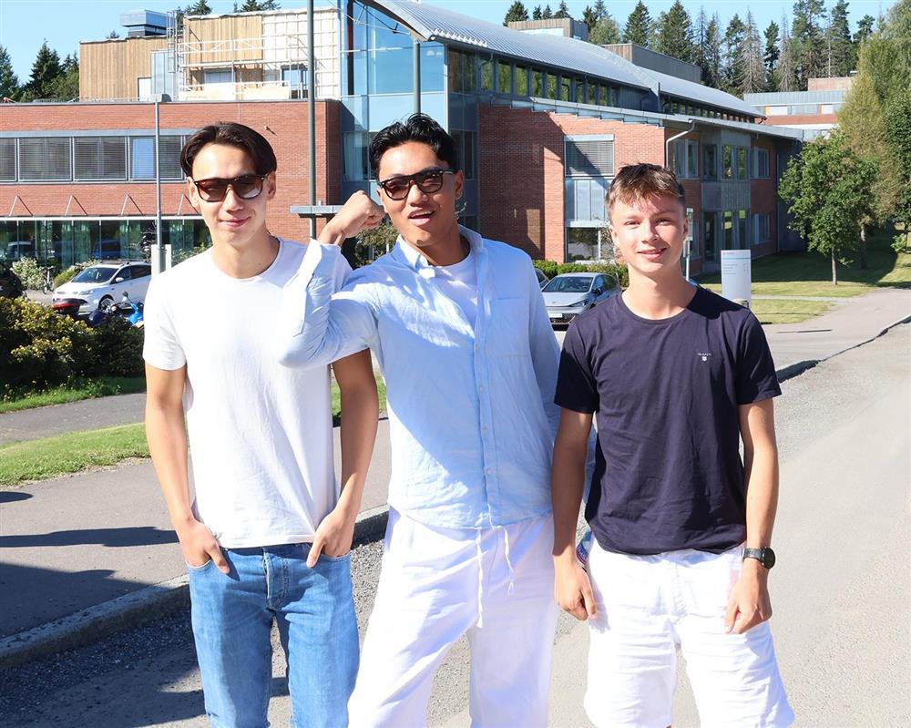 Skolestart 18. august 2025 - Klikk for stort bilde