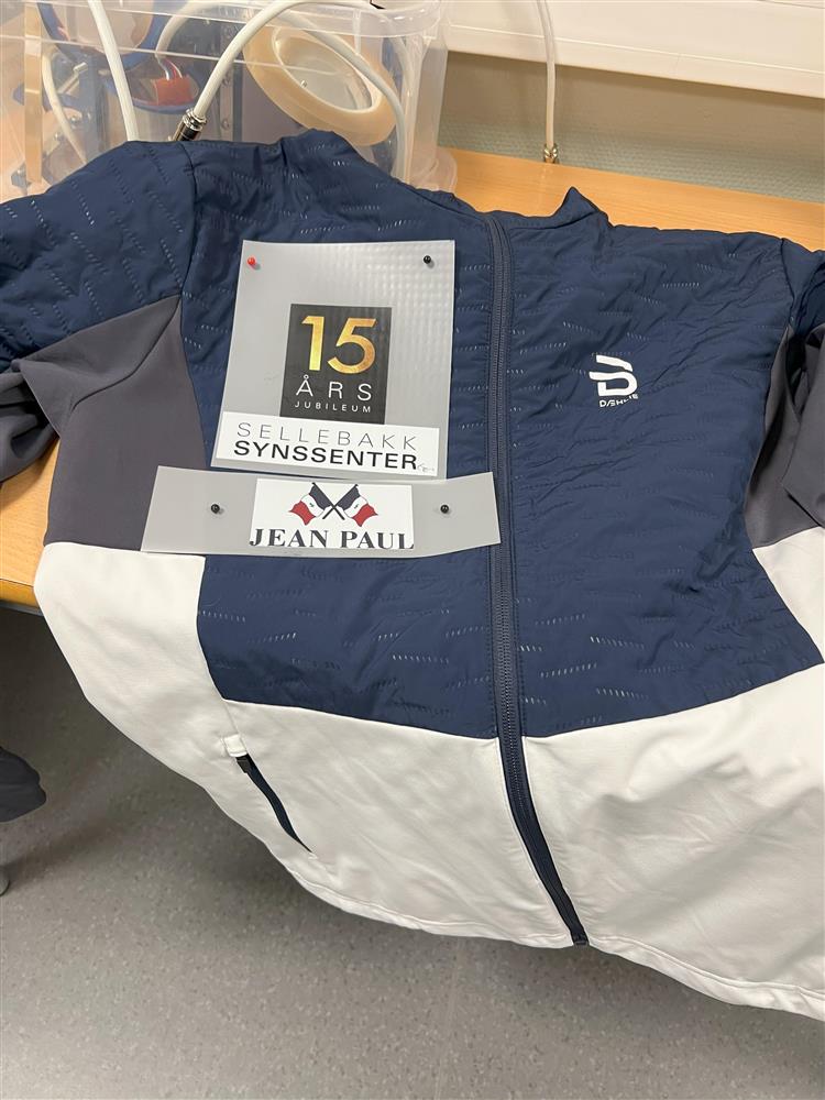 Trykking av logo på skidress - Klikk for stort bilde