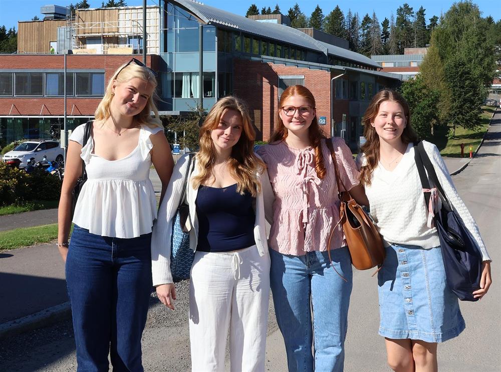Skolestart 18. august 2025 - Klikk for stort bilde